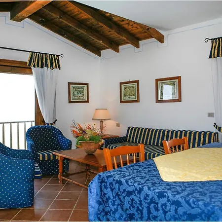 Apartment Awesome In Punta Su Turrione Punta de su Torrione